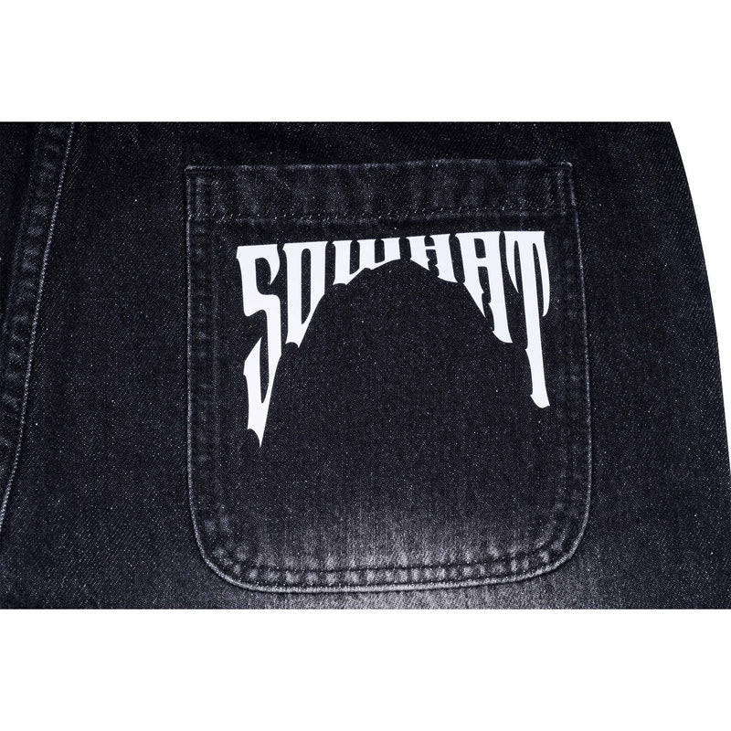 Jeans with whisker patterns