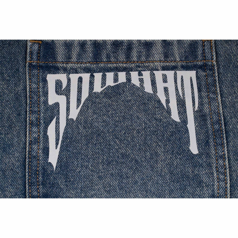 Straight tube mud-dyed jeans.