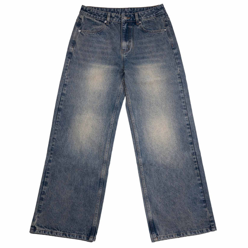 Straight tube mud-dyed jeans.