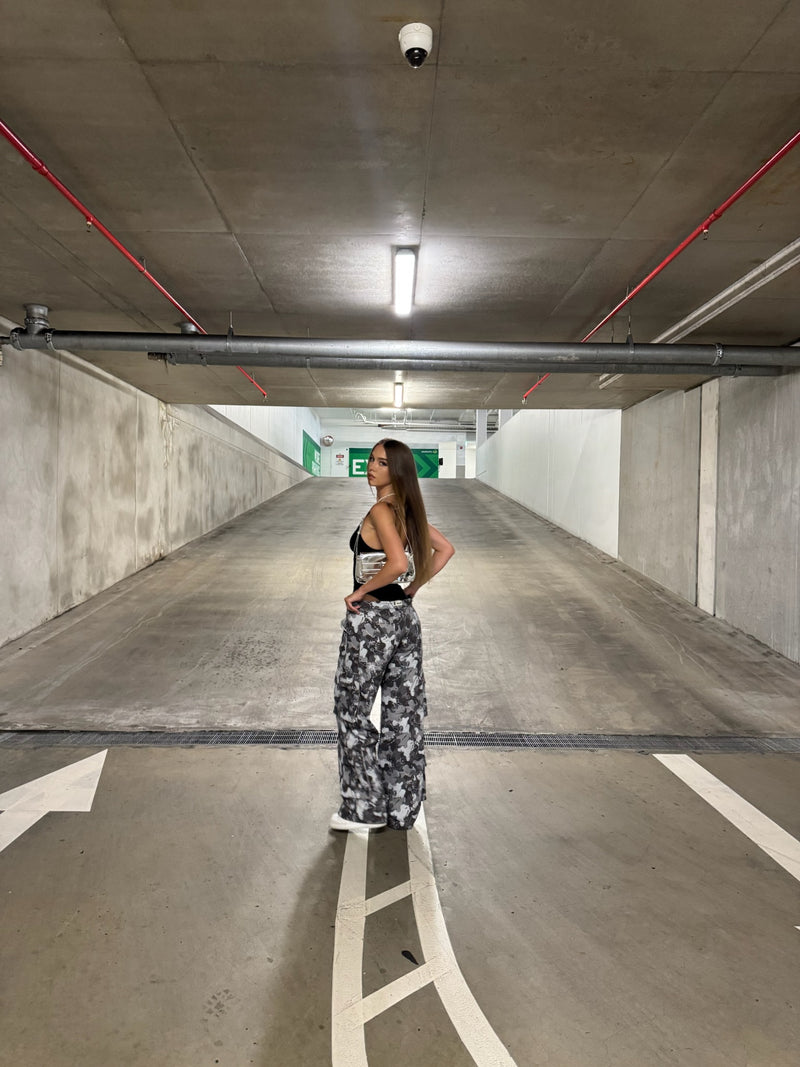 Straight wide-leg work pants with full-width digital printing